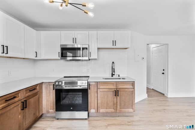 30 Anthony St in Griswold, CT - Foto de edificio - Building Photo