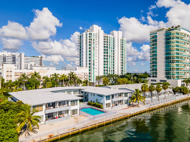 Island Terrace in North Bay Village, FL - Building Photo - Primary Photo