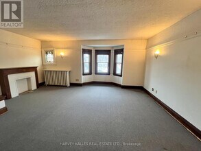 181 Jane St in Toronto, ON - Building Photo - Building Photo