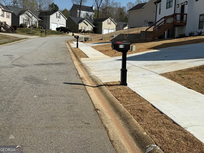 518 Cole Creek Dr in Dallas, GA - Building Photo - Building Photo