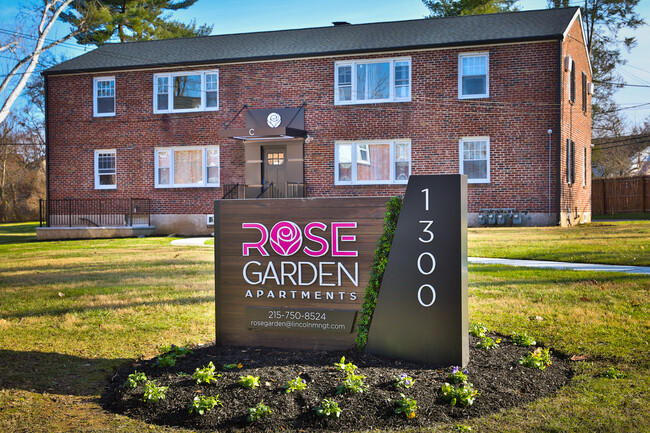 Rose Garden Apartments in Flourtown, PA - Foto de edificio - Building Photo