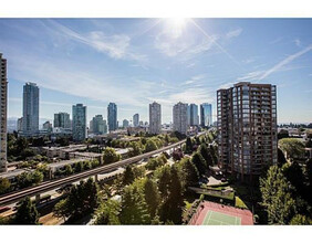 6168 Wilson Ave, Unit Jewel II in Burnaby, BC - Building Photo - Building Photo