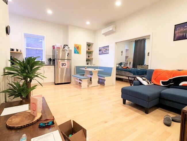 725 N 5th St, Unit 2F photo'