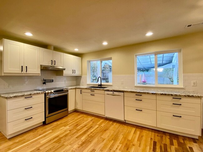 property at 12615 SE 170th St