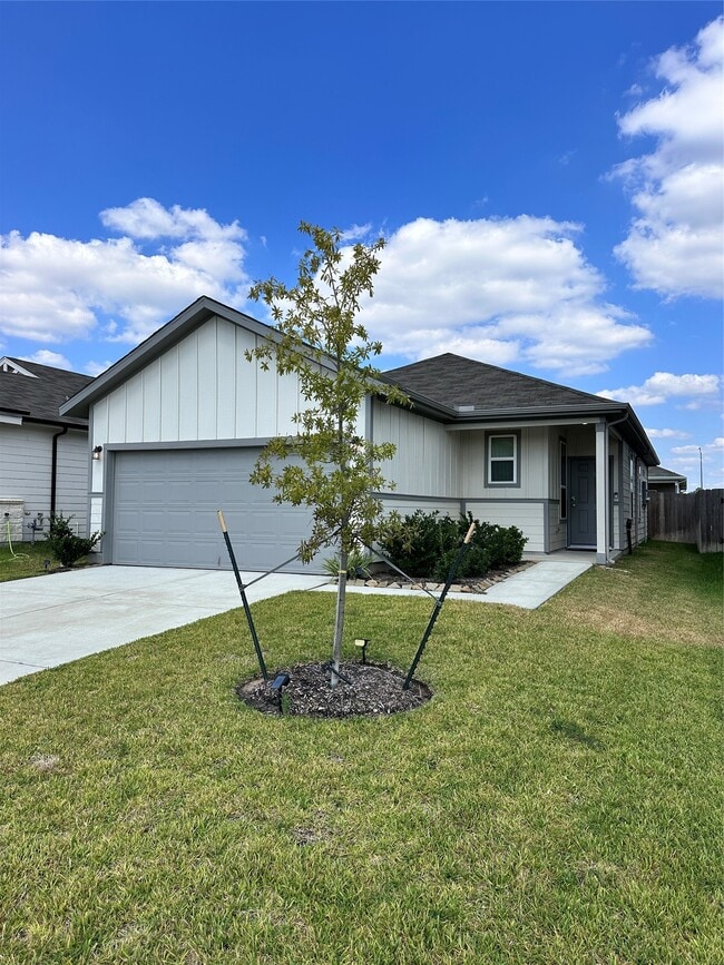 23542 Weir Box Rd in Hockley, TX - Building Photo - Building Photo