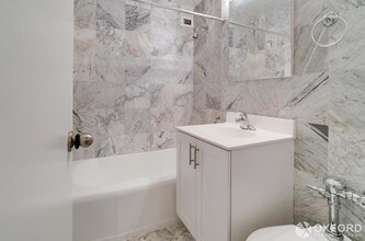 440 E 79th St, Unit 6O in New York, NY - Foto de edificio - Building Photo