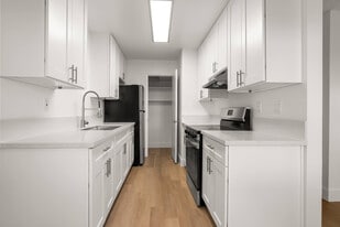 Terre at 989 Peach in El Cajon, CA - Building Photo