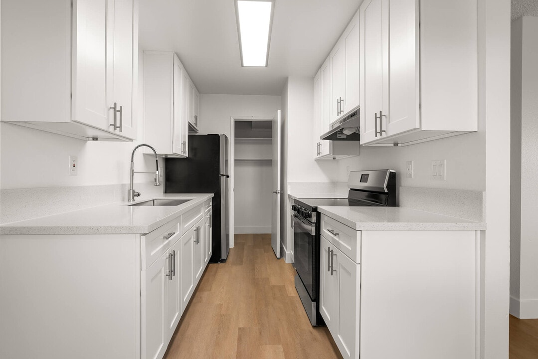 Terre at 989 Peach in El Cajon, CA - Foto de edificio