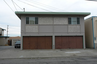 432 Milton Ave in San Bruno, CA - Foto de edificio - Building Photo