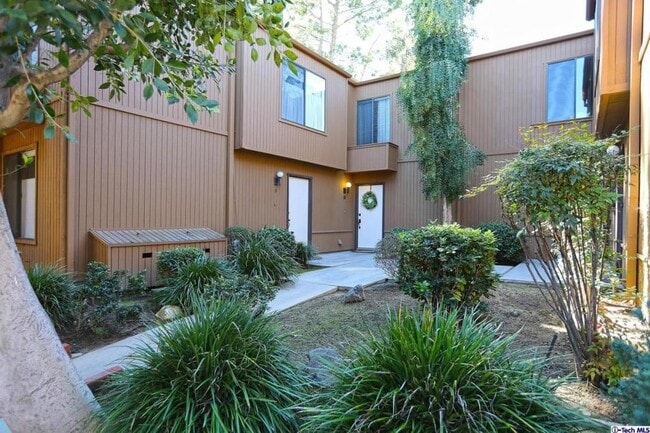 91 Arlington Dr in Pasadena, CA - Building Photo - Building Photo