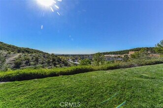 134 Stallion in Irvine, CA - Foto de edificio - Building Photo