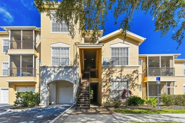 5125 Palm Springs Blvd in Tampa, FL - Foto de edificio - Building Photo