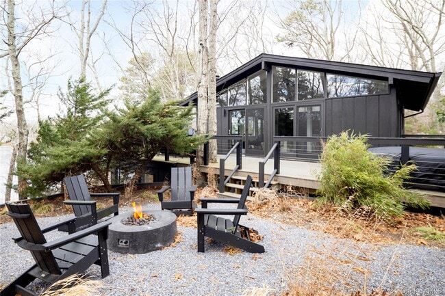 property at 15 Lake View Ct