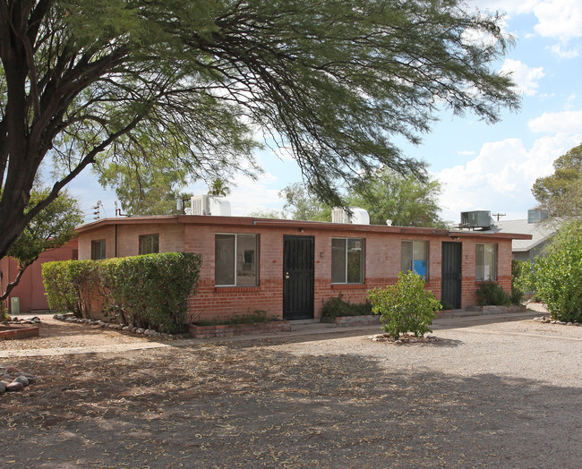 2801-2813 N Park Ave in Tucson, AZ - Foto de edificio - Building Photo