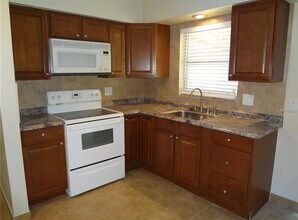 6439 Polk St in New Port Richey, FL - Building Photo - Building Photo