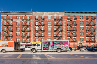 571 Southern Blvd in Bronx, NY - Building Photo - Building Photo