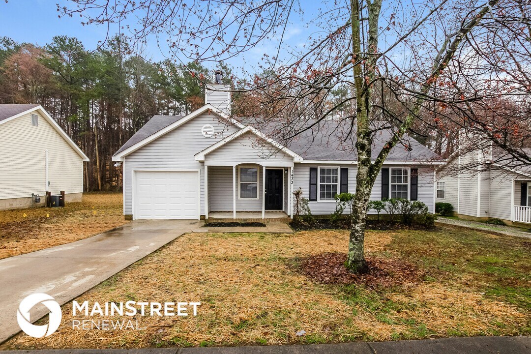 1433 Eagles Landing Dr in Charlotte, NC - Building Photo