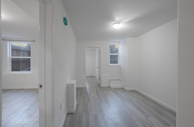 346 Monticello St, Unit A in San Francisco, CA - Foto de edificio - Building Photo