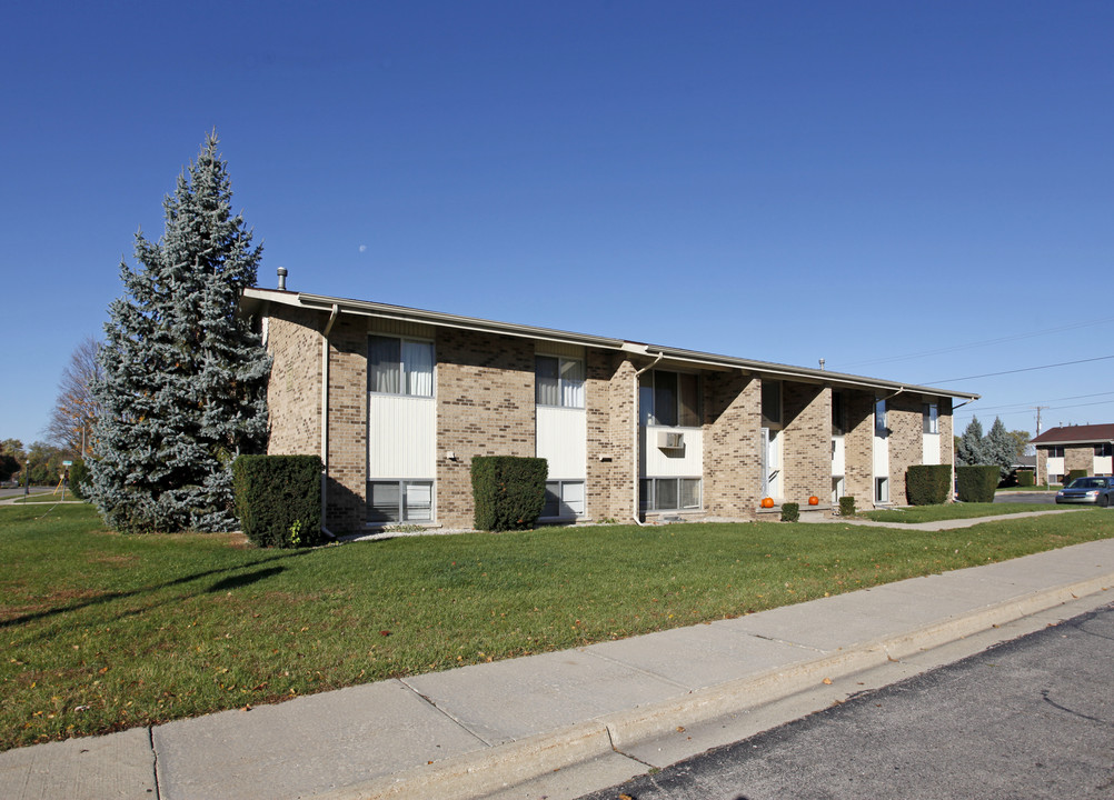 Browning Court Apartments in Ypsilanti, MI - Building Photo