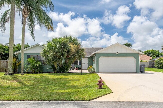 4248 Palo Verde Dr in Boynton Beach, FL - Foto de edificio - Building Photo