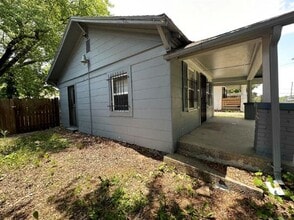 2905 E 61st St in Kansas City, MO - Building Photo - Building Photo