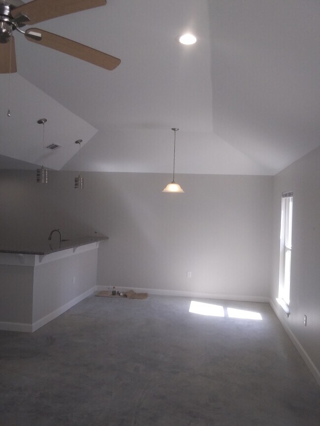 2521 N 12th St in Ocean Springs, MS - Building Photo - Building Photo