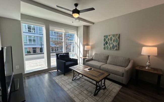 3699 Lenox Rd NE in Atlanta, GA - Building Photo - Building Photo