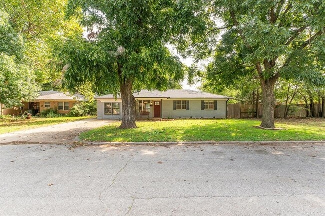 property at 2328 S Krowse Ave