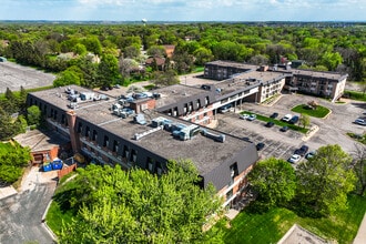 Woodbury Villa in Woodbury, MN - Foto de edificio - Building Photo