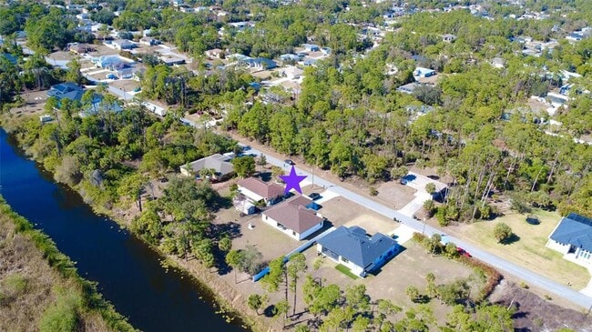 4395 Hansard Ave in North Port, FL - Building Photo - Building Photo