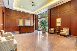 401 E Ontario St, Unit 2804 in Chicago, IL - Building Photo - Building Photo