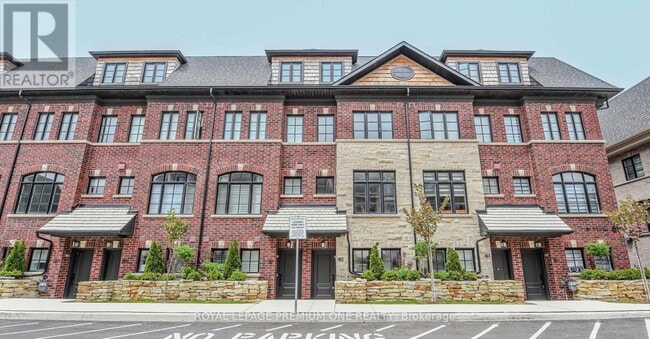 property at 60-160 Lunar Cres