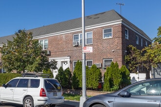 Bay Shore in Brooklyn, NY - Foto de edificio - Building Photo