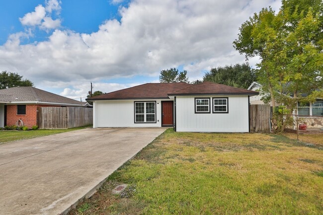 property at 913 Avenue M