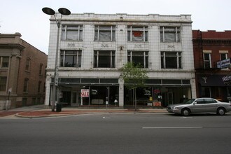 9 W Cass St in Joliet, IL - Building Photo - Building Photo