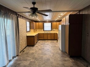 2418 E 550 N in Rochester, IN - Building Photo - Building Photo