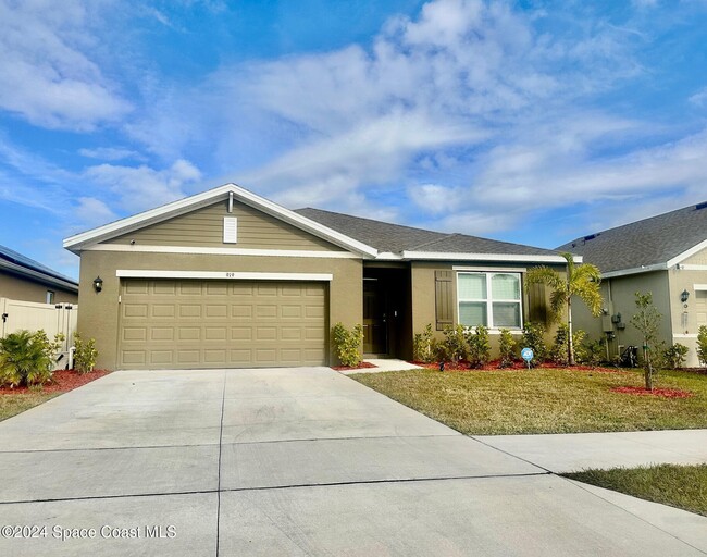 919 Trinity St in Rockledge, FL - Foto de edificio - Building Photo