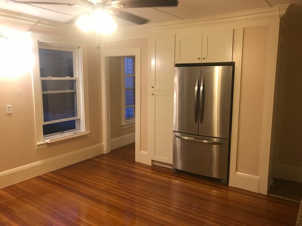 11 Tremont St-Unit -Unit 2 in Haverhill, MA - Foto de edificio