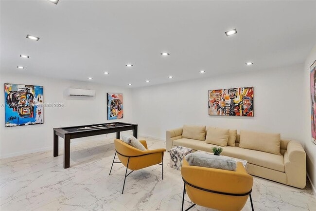 501 NW 46th St in Miami, FL - Building Photo - Building Photo