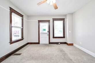 5107 Hunter Ave in Norwood, OH - Building Photo - Building Photo