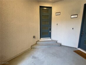 600 Carriage Hill Dr in Las Vegas, NV - Building Photo - Building Photo