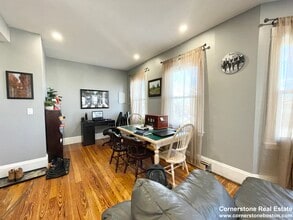 18 Sunset St, Unit 3 in Boston, MA - Foto de edificio - Building Photo