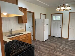 320 E 13th St in Lockport, IL - Building Photo - Building Photo