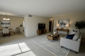 Summit Park in Philadelphia, PA - Foto de edificio - Building Photo