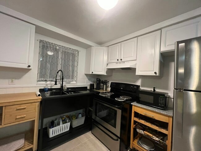 property at 6915 Dimarco Rd