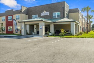 260 Spanish Moss Cir in Sebring, FL - Building Photo