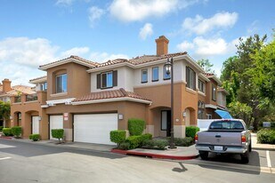 123 Valley View Terrace in Mission Viejo, CA - Building Photo