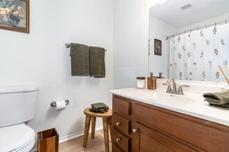 Windridge Townhomes in Florence, KY - Foto de edificio - Building Photo