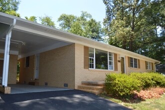 127 Freedom Dr in Clemson, SC - Building Photo - Building Photo