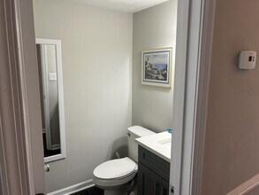 406 Crescent Ct in Yorktown, VA - Building Photo - Building Photo